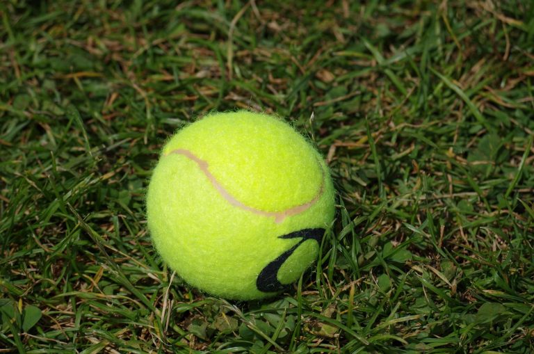 tennis-ball-1475072_1280